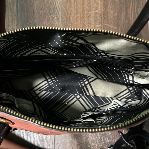 London Fog pink and black reptile embossed handbag - Picture 12 of 17